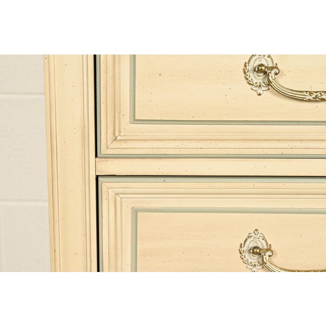 John Widdicomb Style French Regency Louis XVI Cream Lacquered Lingerie Chest or Semainier, Circa 1960s For Sale - Image 12 of 18