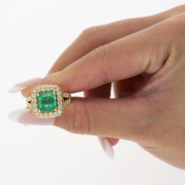 Metal Grs Certified 2.66 Carat Minor Oil Colombian Emerald and Diamond Pave Ring For Sale - Image 7 of 9