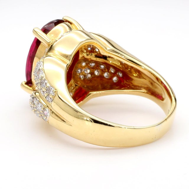 2020s 10 Carat Rubellite Tourmaline Diamond 18k Gold Vintage Cocktail Ring, Size 7.75 For Sale - Image 5 of 12