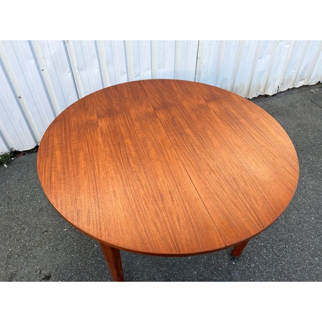 Wood Large Scandinavian Round Dining Table in Teak, 1960s For Sale - Image 7 of 8