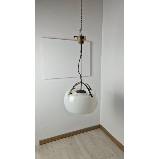 Omega Pendant in Brass by Vico Magistretti for Artemide, 1960s For Sale - Image 11 of 12
