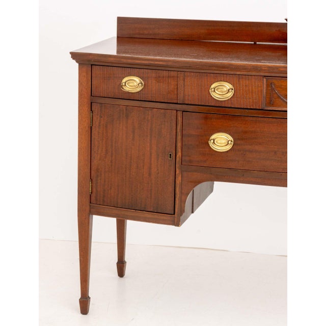 Traditional American Federal Style Mahogany Sideboard For Sale - Image 3 of 9