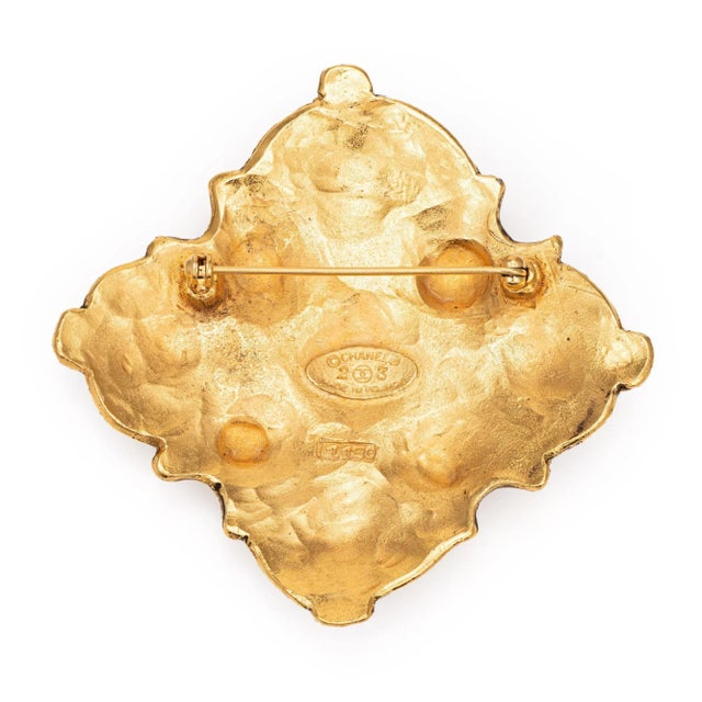 Chanel Chanel Collection 23 Gripoix Brooch Victoire de Castellane c1980s Yellow Tone For Sale - Image 4 of 4