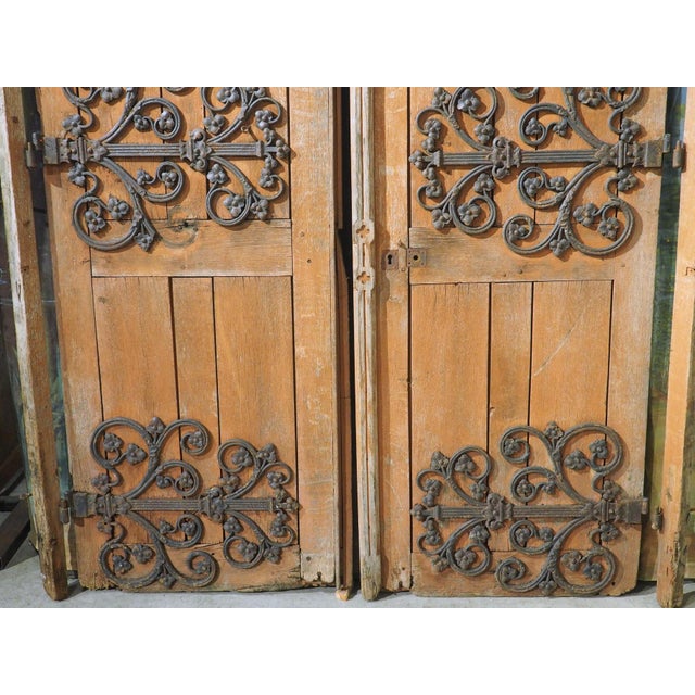 Pair of Double Sided 19th Century French Oak and Iron Cathedral Doors For Sale - Image 9 of 18