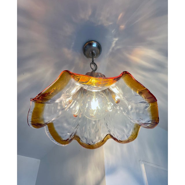 1970s Tulip Pendant Light in Murano Glass, Italy, 1970 For Sale - Image 5 of 14