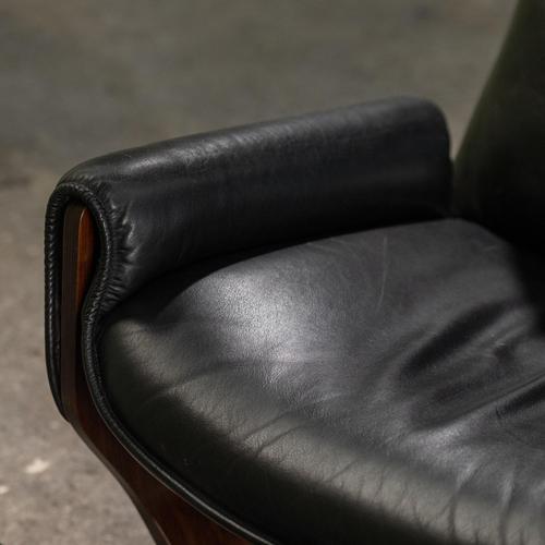 Textile Set of Canada Armchair and Ottoman by Osvaldo Borsani for Tecno, Italy, 1965 For Sale - Image 7 of 10