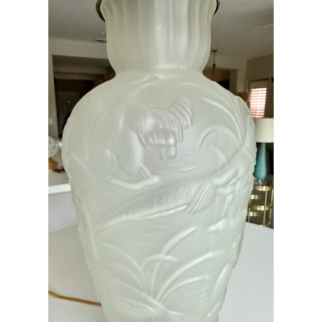 White Single Chinoiserie Satin Glass Muller Freres Style Table Lamp For Sale - Image 8 of 15