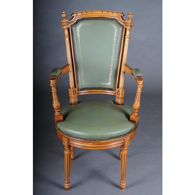 20th Century English Armchair in Leather and Yew Wood For Sale - Image 3 of 18
