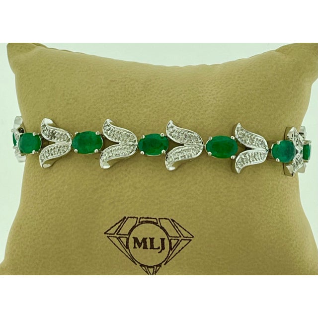 2010s 10 Carat Natural Brazilian Emerald & Diamond Tennis Bracelet 14 Karat White Gold For Sale - Image 5 of 18