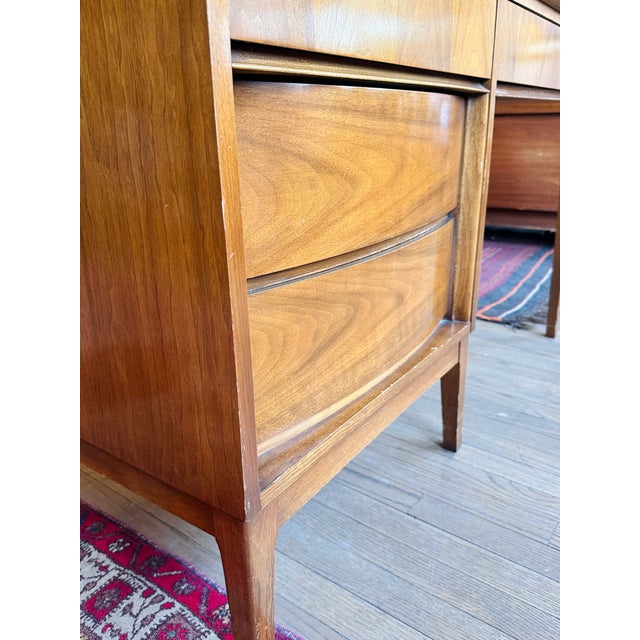 Brown Vintage Mid Century Modern Dixie Desk or Vanity Dresser For Sale - Image 8 of 13