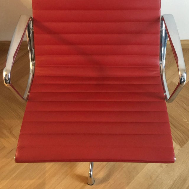 Metal Aluminium EA116 Chairs by Charles & Ray Eames for Vitra, Set of 2 For Sale - Image 7 of 13