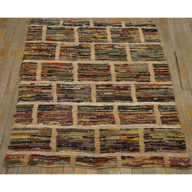 1930s American Hooked Rug ( 3'3" x 3'10" - 99 x 116 ) Antique American Hooked Rug America Multicolor 1930s, Country of...