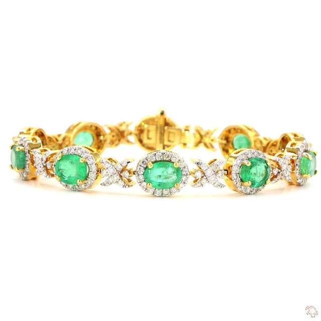 Modern 2.89 Carat Round Brilliant Cut Diamond Emerald Gold Bracelet For Sale - Image 3 of 9