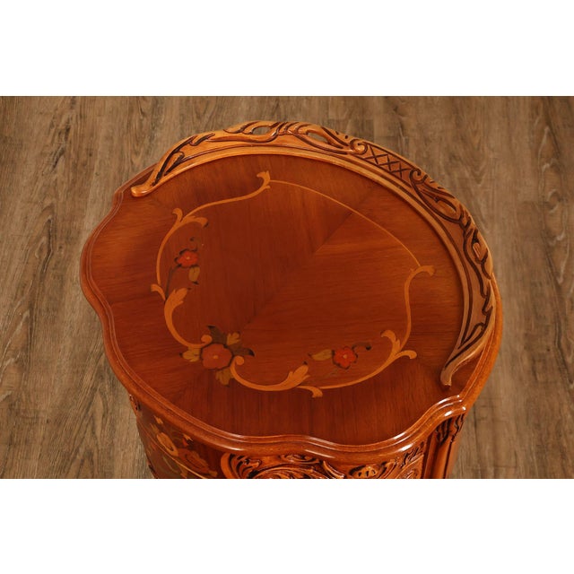 French Louis XV Style Marquetry Inlaid Nightstand For Sale - Image 4 of 18