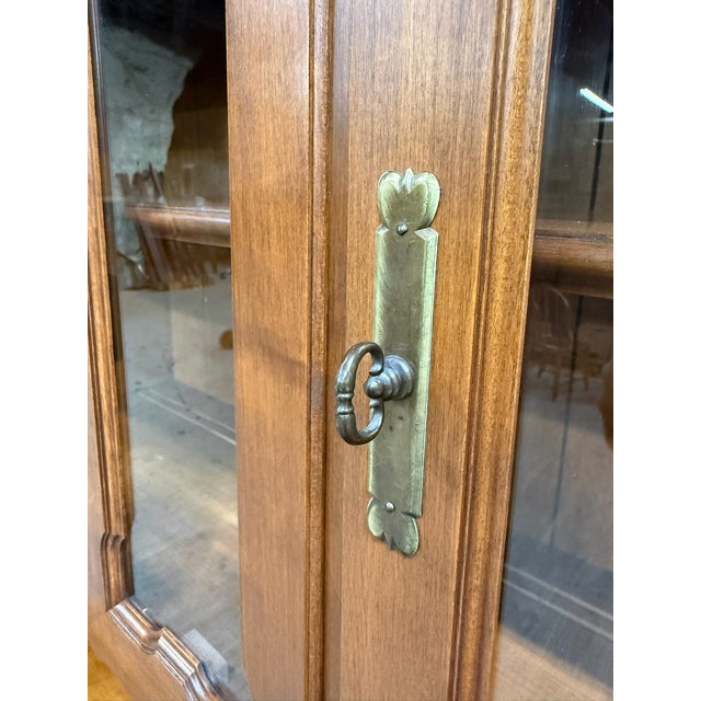 Vintage Tell City Young Republic Colonial Hard Rock Maple China Cabinet & Hutch For Sale - Image 9 of 18