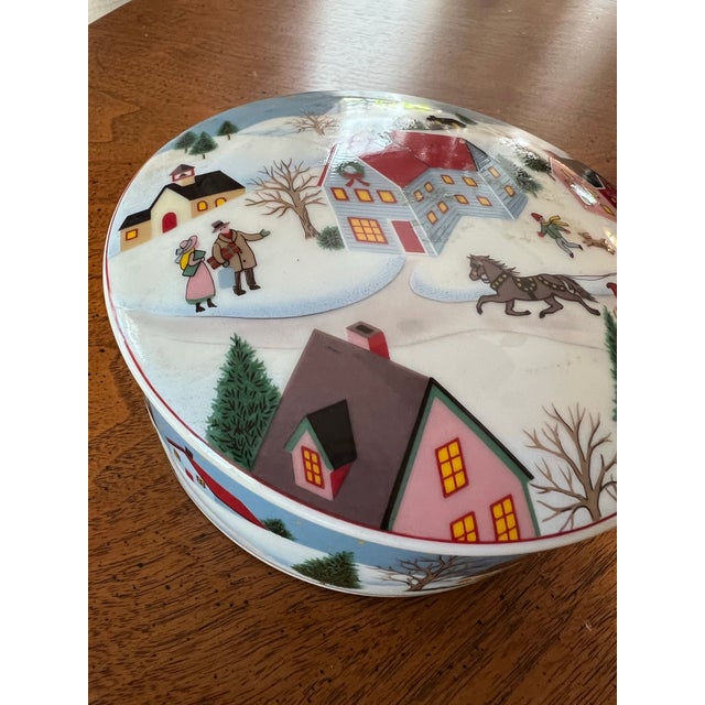 Mikasa 1970s Mikasa Christmas Themed Ceramic Bowl With Lid For Sale - Image 4 of 5