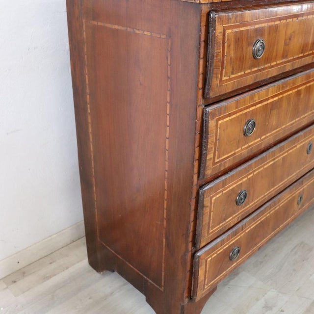 Antique 18th Century Walnut Chest of Drawers For Sale - Image 4 of 14