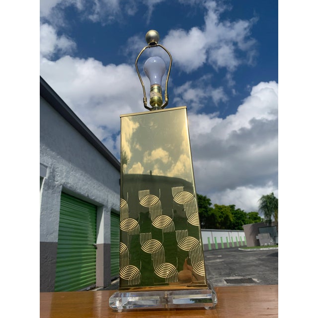 Pierre Cardin 1970s Pierre Cardin Style Brass and Lucite Table Lamp For Sale - Image 4 of 13
