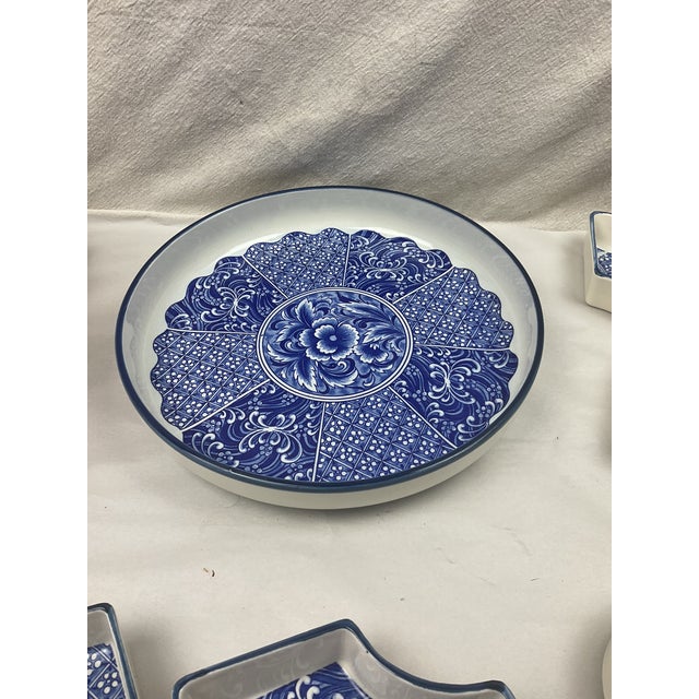 Blue 1980s Blue and White Crudités Platter For Sale - Image 8 of 9