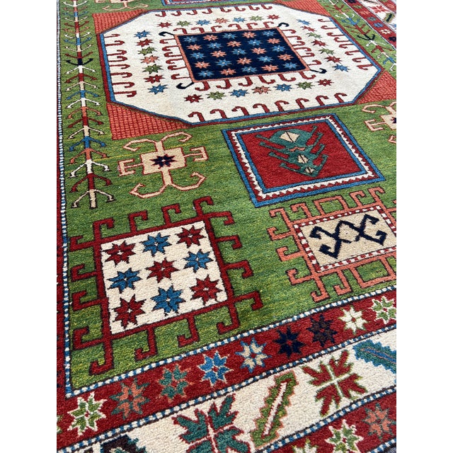 1980s Caucasian Fachralo Kazak Octagon Medallion Hand-Knotted Wool Rug - 4'9" X 6'6" For Sale - Image 5 of 10