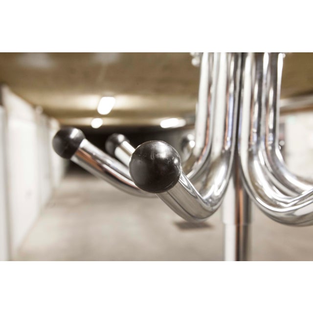 Industrial Rotating Parrot Coat Rack with 16 Hooks in Chrome-Plated Metal, 1960s For Sale - Image 11 of 18
