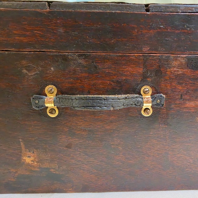 19th Century Anglo Indian Brass Strapped Rosewood Campaign Vanity Dressing Box For Sale - Image 15 of 18