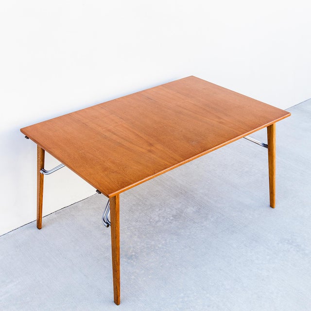 Rare 1950s Danish Modern Teak & Oak Dining Table by Borge Mogensen, Model 162 For Sale In Los Angeles - Image 6 of 17
