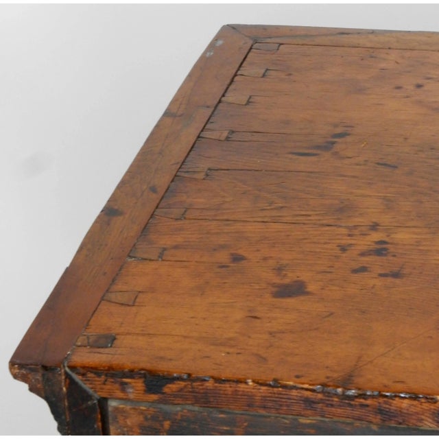 Late 18th Century Piedmont Chest in Cherry and Maple With Pine Secondary For Sale - Image 10 of 11