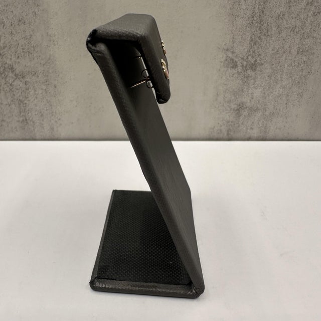 Contemporary Enamel Crown Studs in 14kt Yellow Gold – Pink and White Enamel, 5.75mm Height, A Pair For Sale - Image 3 of 5