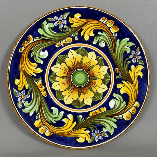 Painted Ceramic Majolica Wall Plate from Giro Dolce Caltagirone, 1960s For Sale - Image 11 of 11