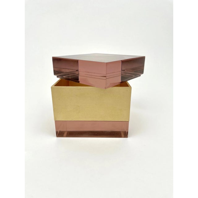 Purple Acrylic & Gold Metal Cube Box by Alessandro Albrizzi, Italy, 1970s For Sale - Image 9 of 15