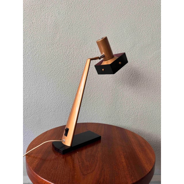 Mid-Century Modern Gold and Black Metal Geisha Table Lamp by Fase, 1967 For Sale - Image 12 of 18