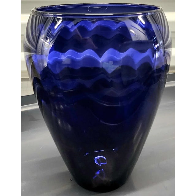Glass Hand Blown Vintage UltraMarine Fine Glass Vase For Sale - Image 7 of 7