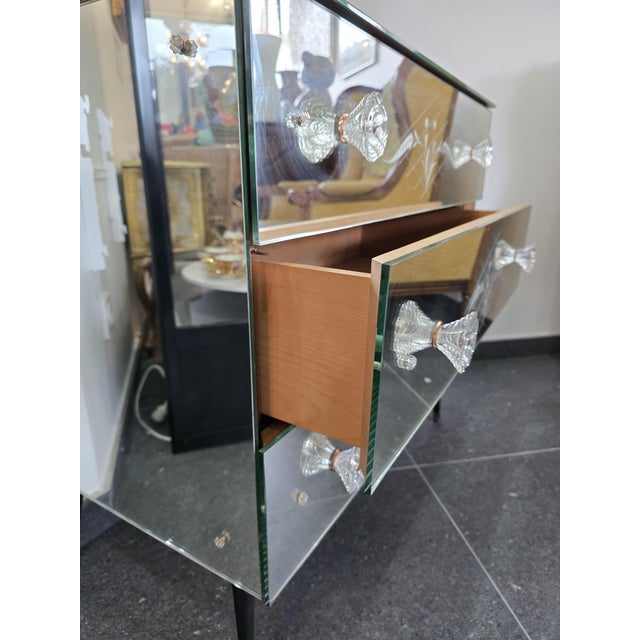 Venetian Mirrored Chest of 3 Drawers, 1950s For Sale - Image 4 of 10