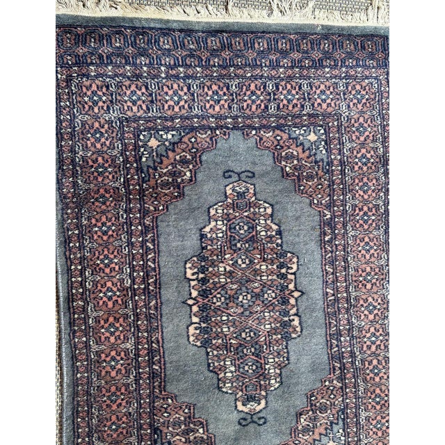 Vintage Small Pakistani Rug from Bobyrugs, 1980s For Sale - Image 3 of 14