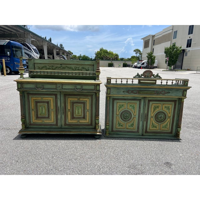 18th Century French Renaissance-Style Buffet a Deux Corps in Walnut For Sale In West Palm - Image 6 of 14