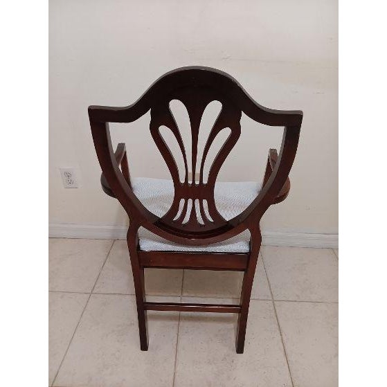 1950s 1950s Bassett Style Antique Mahogany Shield Back Dining Room Chairs Set of 4 For Sale - Image 5 of 7