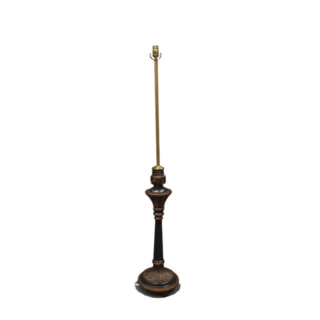 Vintage Floor Lamp With Bronze Color Knob Design For Sale