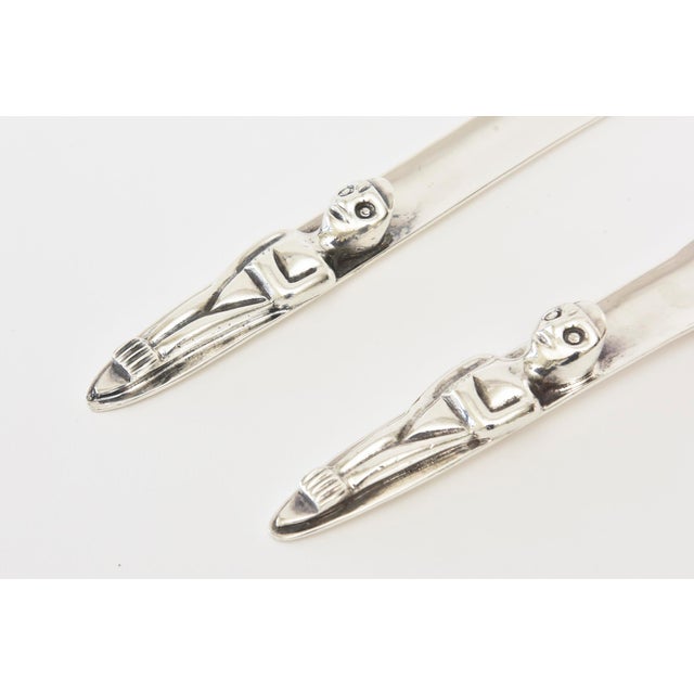 Tribal Hand Wrought Sculptural Silver Plate Salad Servers Signed Acme Bates, Canada 1980's For Sale - Image 3 of 10