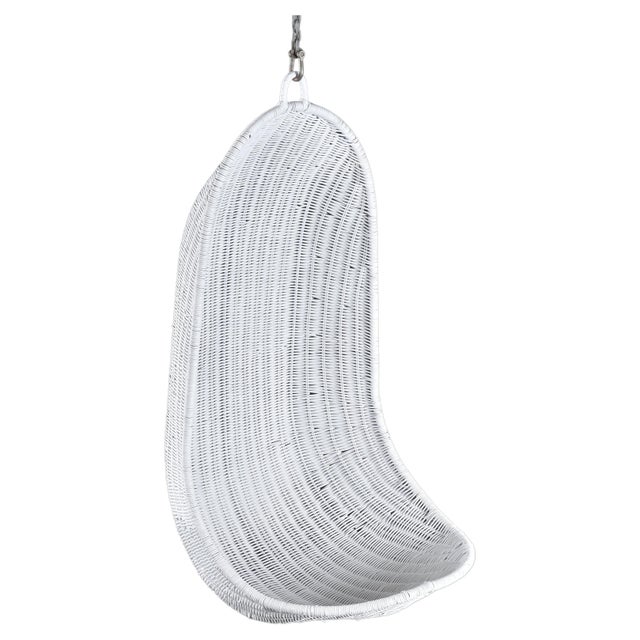 Contemporary White Wicker Hanging Basket Style Coastal Garden Lanai Scoop Chairs For Sale - Image 3 of 10