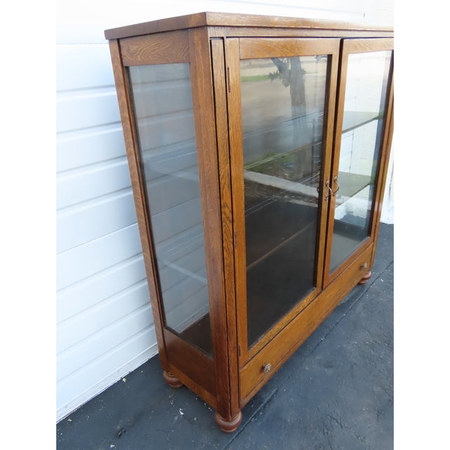 Wood Peck and Hills Furniture Tiger Oak China Cabinet Bookcase Cupboard 6569 For Sale - Image 7 of 18