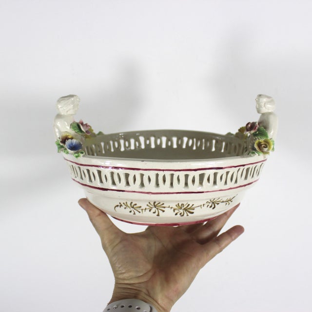 Traditional 1930’s Italian Renaissance Revival Nove Rose Hand Painted Serving Bowl With Cherubs Made in Italy Nova Rose Floral Faïence Ceramic For Sale - Image 3 of 8