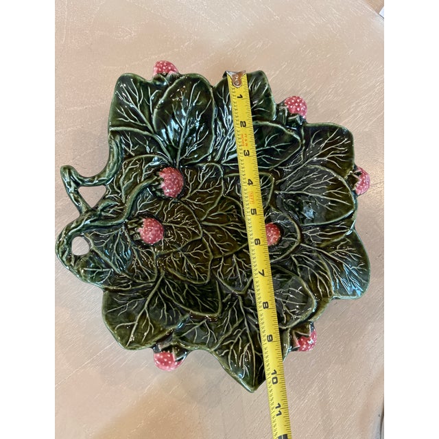 Early 21st Century Vintage Majolica Strawberry Leaf Plate For Sale - Image 5 of 6