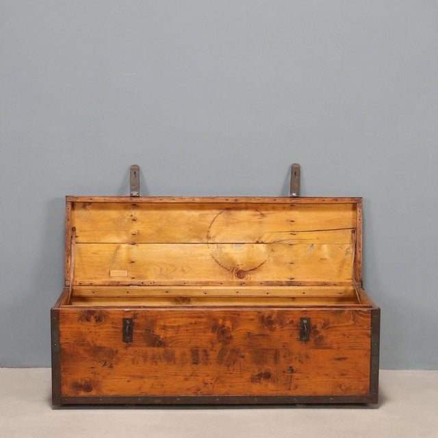 Italian Trunk in Fir For Sale - Image 4 of 12