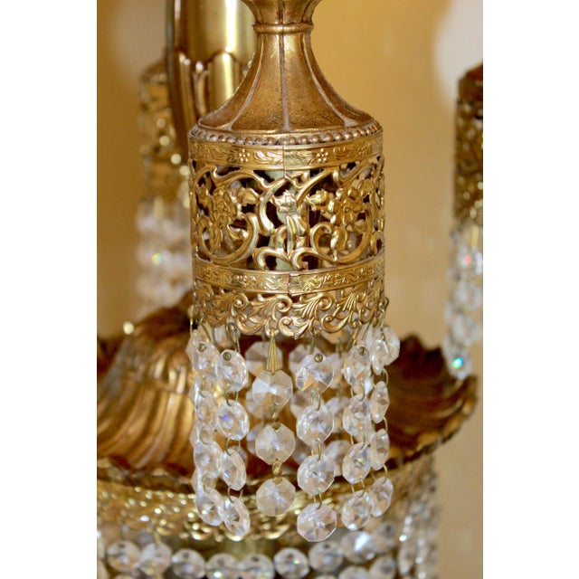 Listing TitleVintage 1960s Hollywood Regency Brass & Crystal Waterfall Table Lamp For Sale - Image 12 of 17