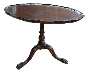 Oval Topped Piecrust Mahogany Tri Legged Side Table, 1800s