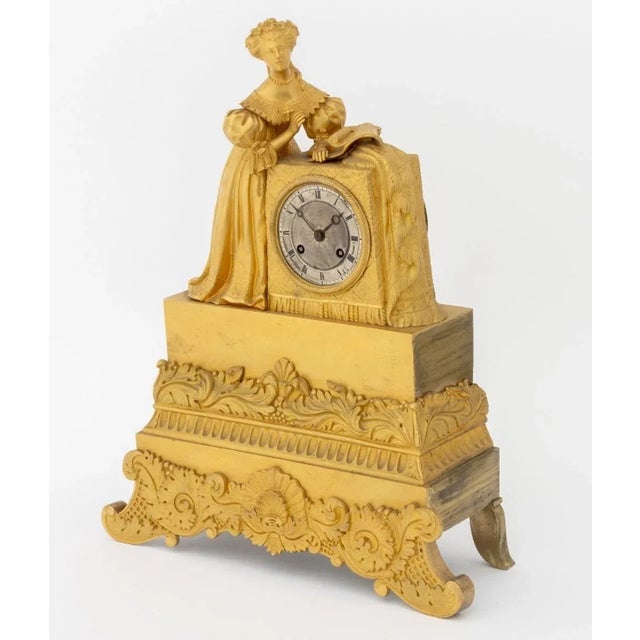 French Empire Gilt Metal Figural Clock For Sale In New York - Image 6 of 9