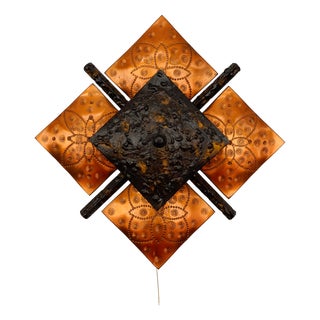 Mid-Century Modern Wall Lamp in Iron and Copper, 1960s For Sale