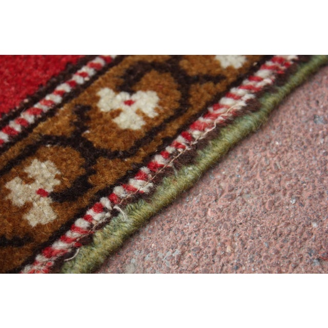 1990s 1990s Turkish Red Medallion Doormat For Sale - Image 5 of 13