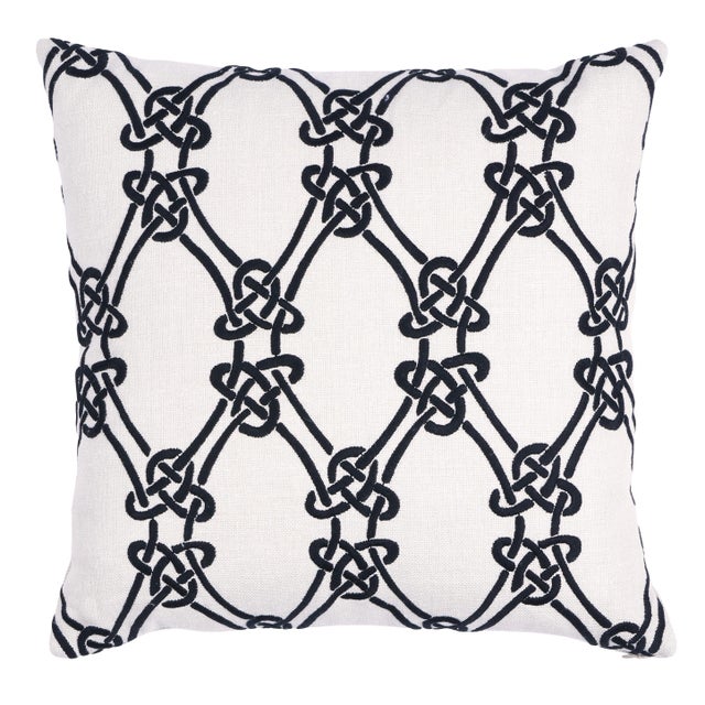 Schumacher Schumacher Gordian Weave Pillow in Ebony on Griege For Sale - Image 4 of 4